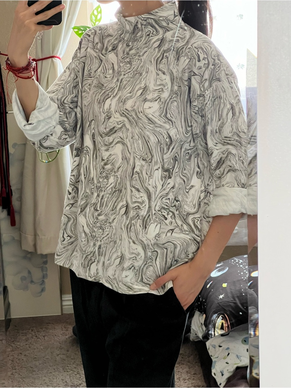 Zara Marble-Print Mock Neck Sweatshirt - White & Gray